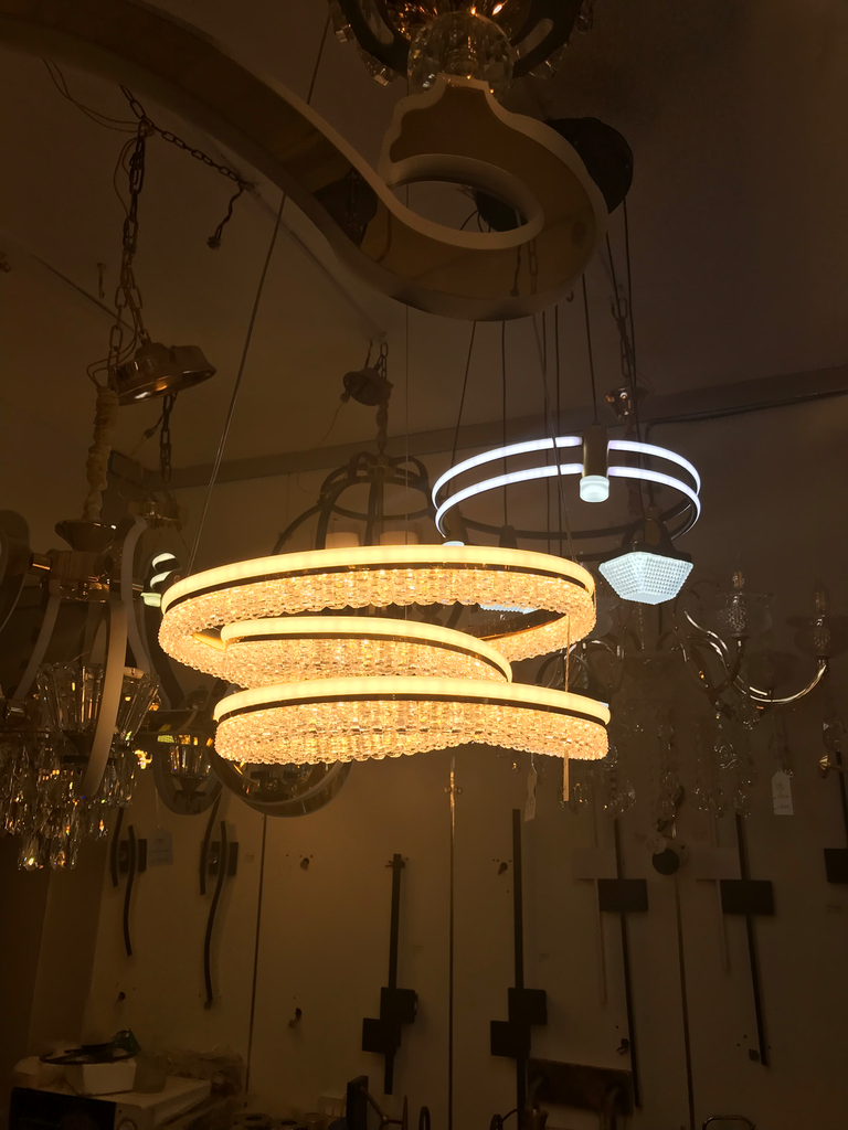 chandelier A