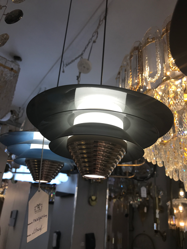 Hanging light B
