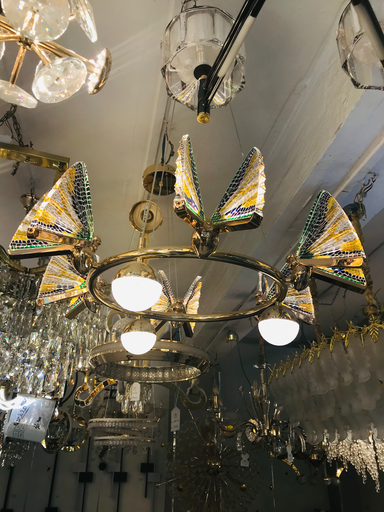 chandelier C