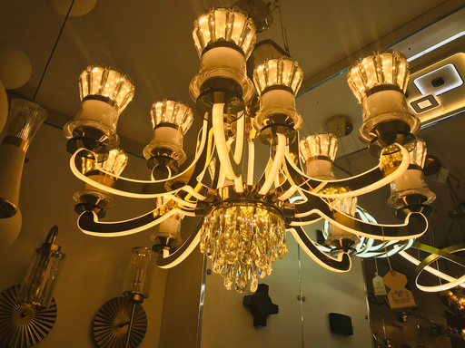 chandelier C
