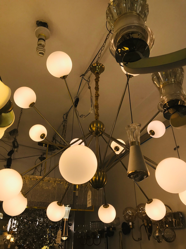 chandelier C