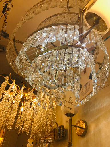 chandelier E